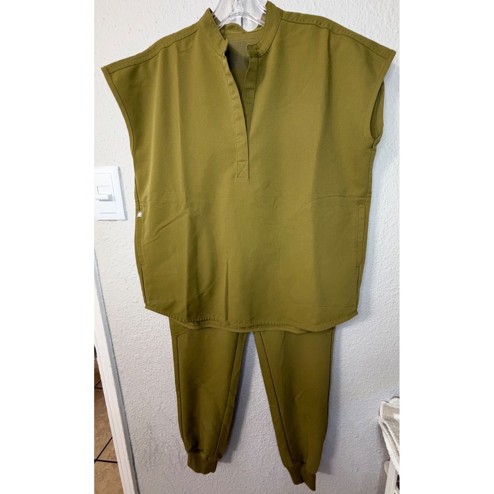 FIGS Women XS Moss Green Scrub Set Oversized V-Neck Top & Jogger Pants
